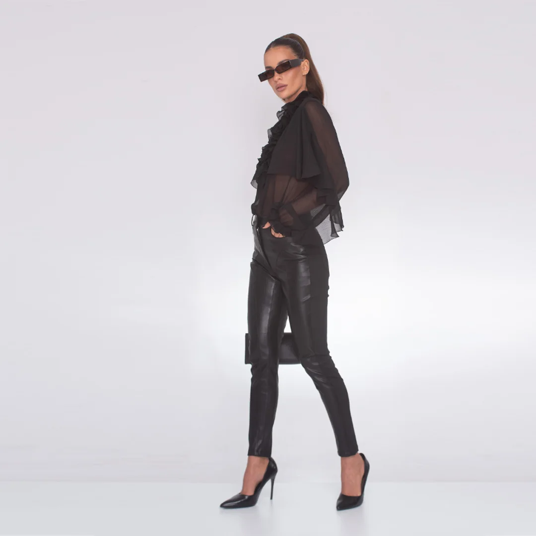 Pană din piele și ipsos