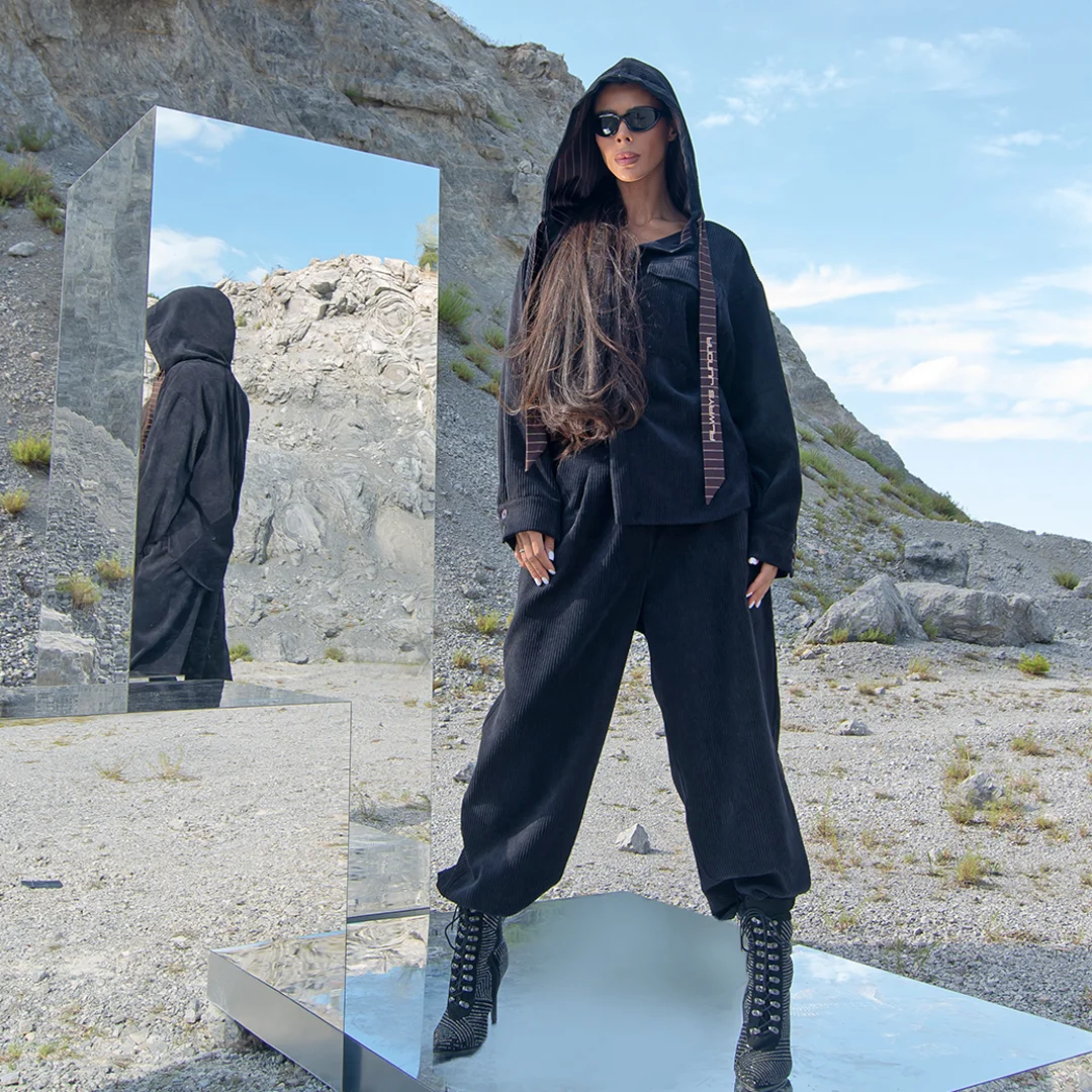 Pantaloni din catifea cu jambiere largi